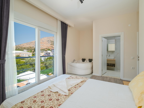  gece  -  Kasım
  | Kalkan Yeşilköy'de Çift Jakuzili 6 Kişilik Villa: Huzurlu Doğa Tatili